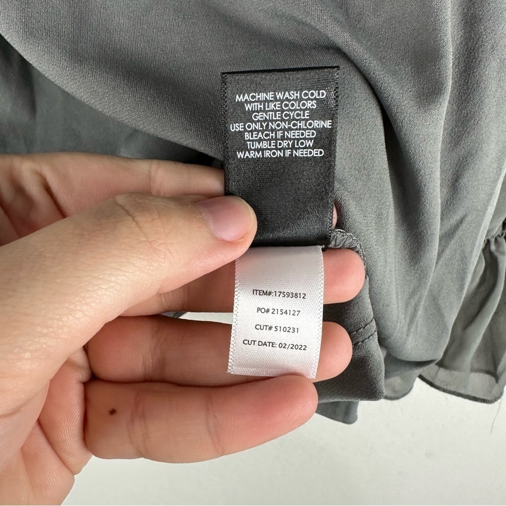 NEW Torrid Gray Studio Knit Off Shoulder Smocked Chiffon Sleeves Swing Top 3X - Picture 7 of 8